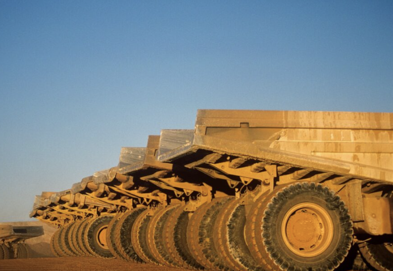 Pricing options for heavy equipment operations